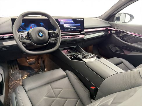 New 2027 BMW 530i RWD image 28