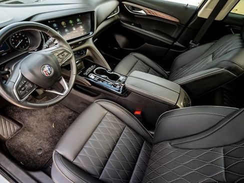 Certified 2023 Buick Envision Avenir image 5