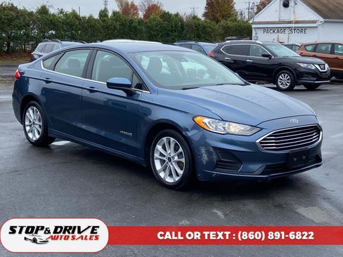 Used 2019 Ford Fusion SE image 7