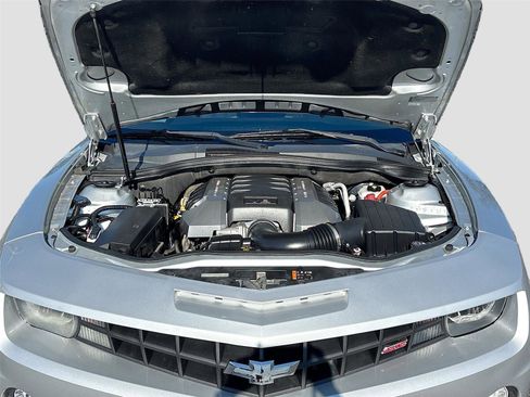 Used 2013 Chevrolet Camaro SS image 30