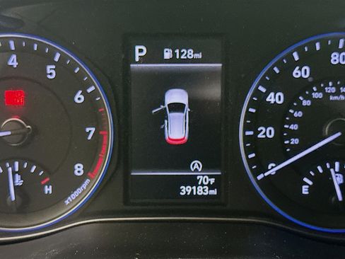 Used 2023 Hyundai Kona SE w/ Cargo Package image 18