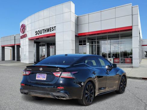 Used 2023 Nissan Maxima SR image 5