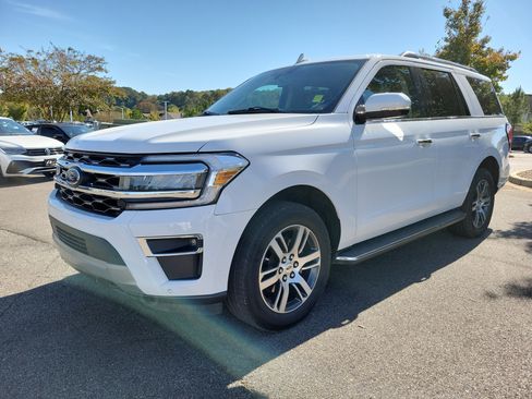 Used 2022 Ford Expedition Limited image 24