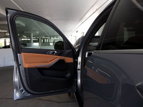 Used 2026 BMW X5 sDrive40i w/ Parking Assistance Package image 13