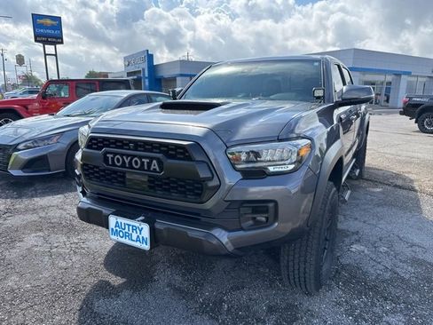 Used 2021 Toyota Tacoma TRD Pro image 2