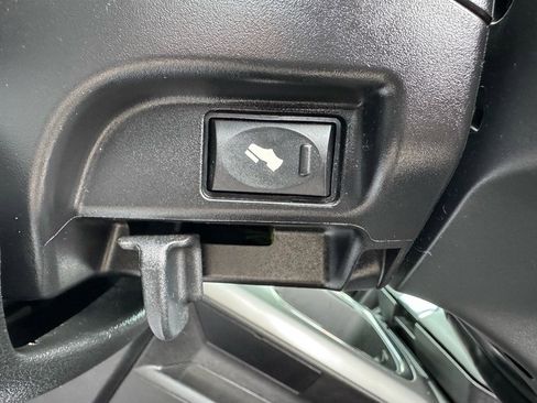 Used 2015 RAM 1500 Sport w/ Black Ram 1500 Sport Group image 13