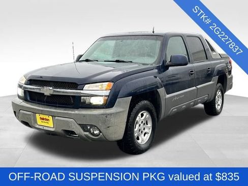 Used 2002 Chevrolet Avalanche 4x4 w/ Off-Road Suspension Pkg image 3