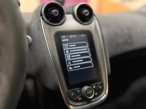 Used 2019 McLaren 600LT RWD image 39