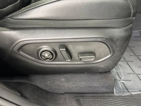 Used 2023 Jeep Grand Cherokee 4WD 4xe w/ Luxury Tech Group II image 29