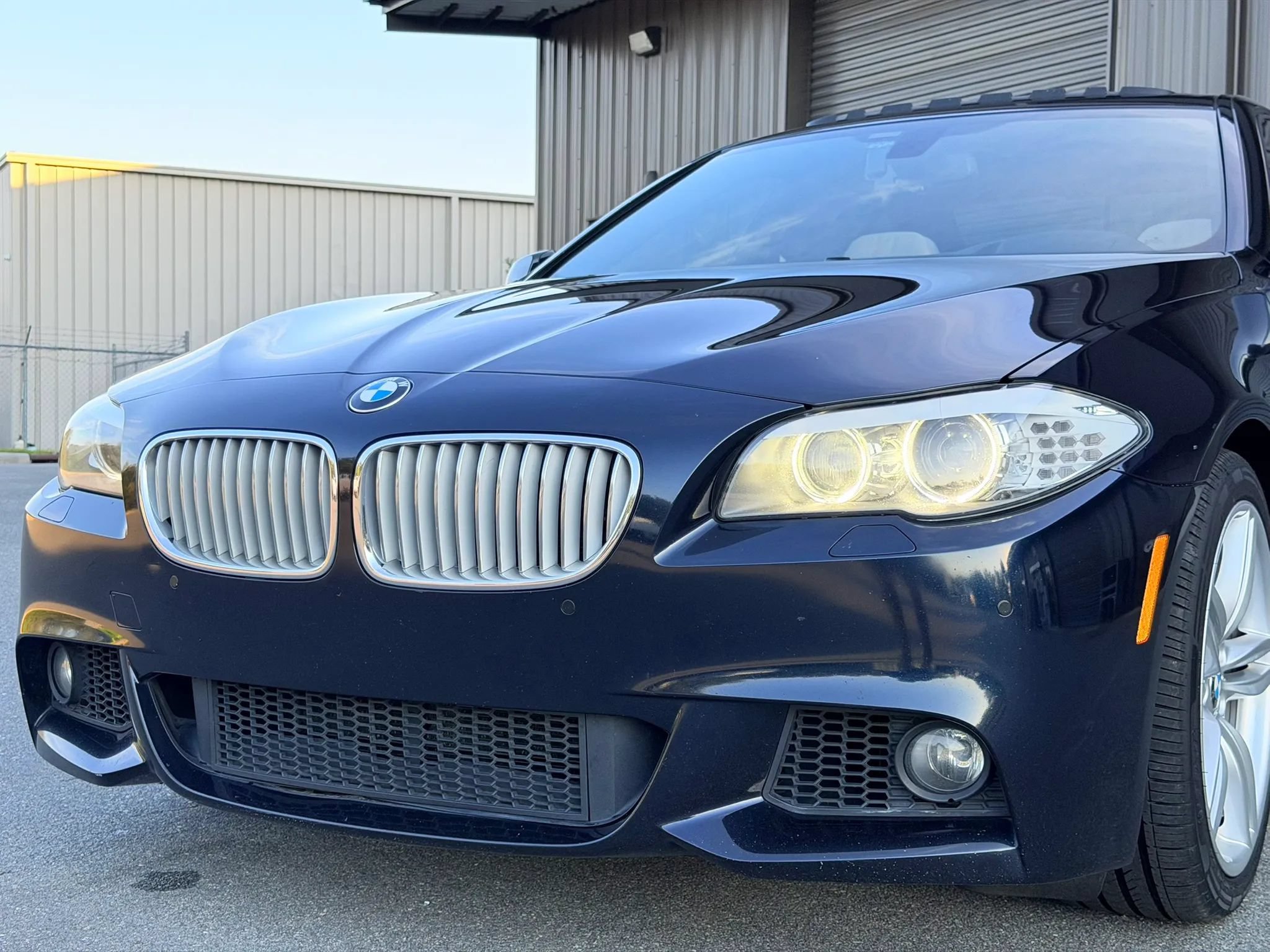 Used 2013 BMW 550i Sedan RWD image 11