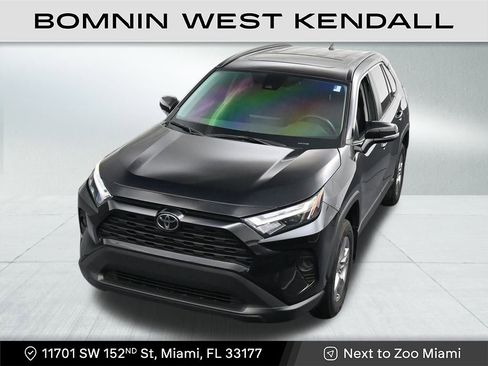 Used 2025 Toyota RAV4 XLE w/ Convenience Package image 20