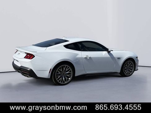 Used 2025 Ford Mustang GT Premium image 3