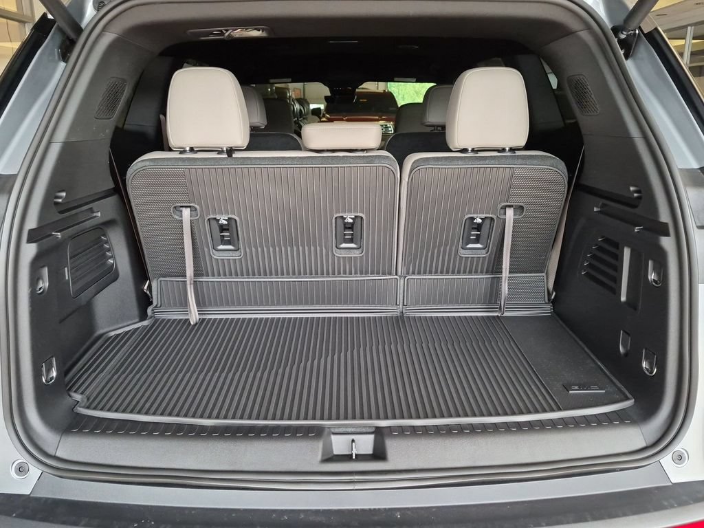New 2026 GMC Acadia Elevation w/ Black Edition AWD/4WD image 19