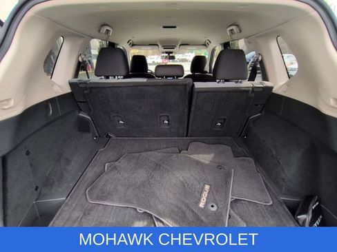 Used 2023 Nissan Rogue SV image 25