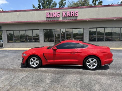 Used 2019 Ford Mustang Coupe RWD image 8