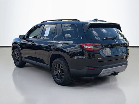 Used 2024 Honda Pilot TrailSport image 6