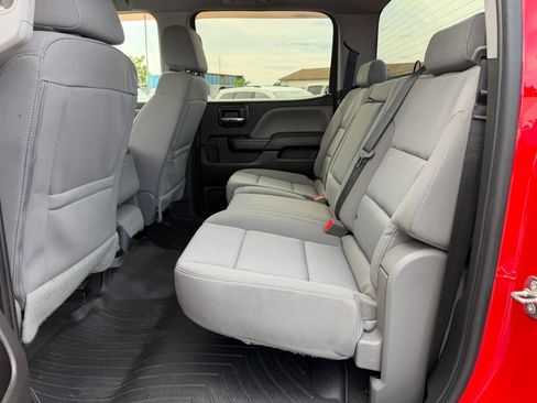 Used 2018 Chevrolet Silverado 1500 Custom w/ Custom Value Package AWD/4WD image 21