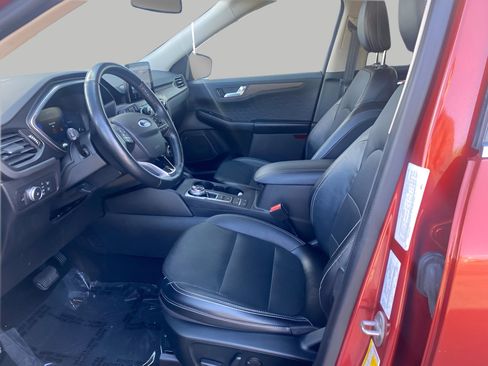 Used 2020 Ford Escape Titanium AWD/4WD image 18