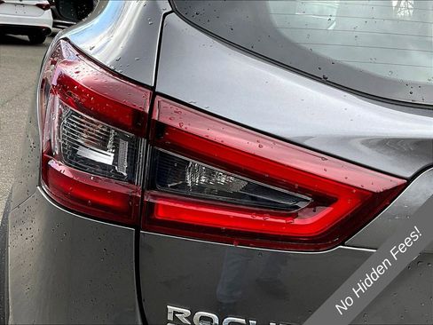 Used 2020 Nissan Rogue Sport SV AWD/4WD image 24