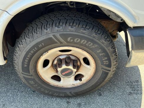 Used 2006 GMC Savana 2500 Passenger image 14