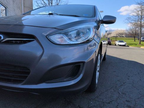 Used 2014 Hyundai Accent GLS image 11