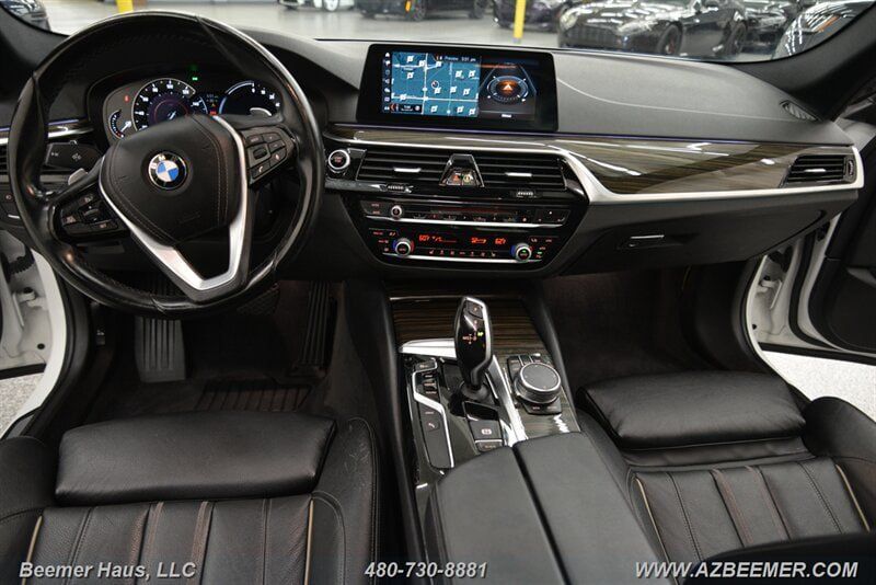 Used 2018 BMW 530e RWD image 19