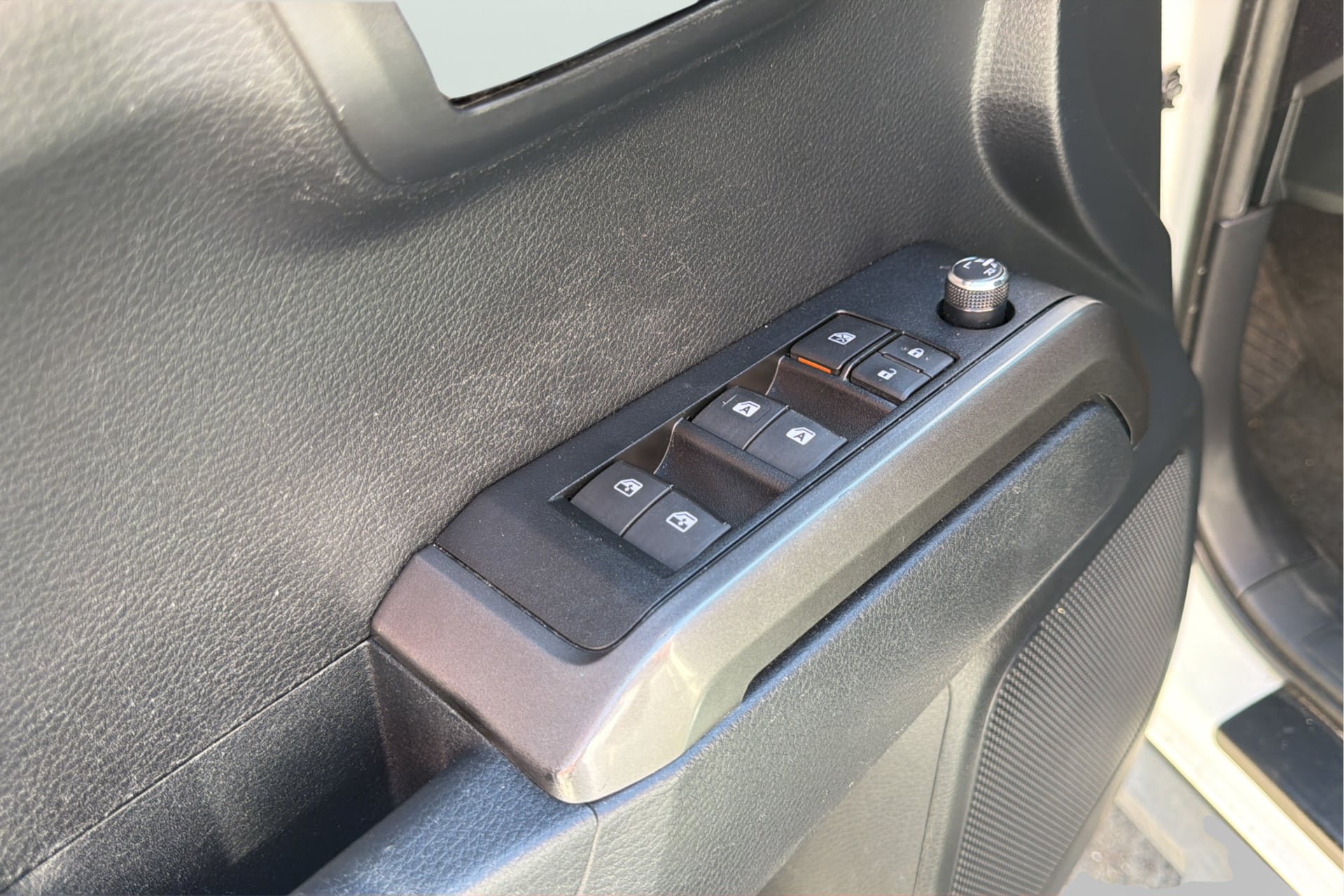Used 2018 Toyota Tacoma TRD Sport RWD image 14