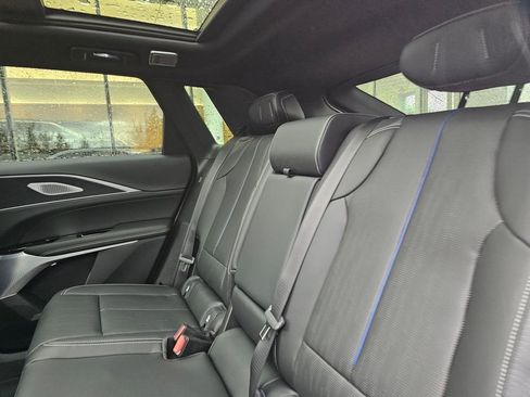 New 2026 Cadillac Lyriq Signature Luxury image 18