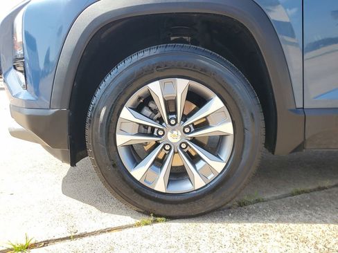 Used 2025 Chevrolet Equinox LT w/ Convenience Package II image 8