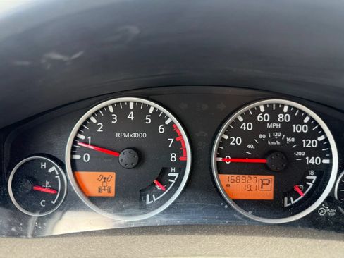 Used 2012 Nissan Pathfinder LE AWD/4WD image 14