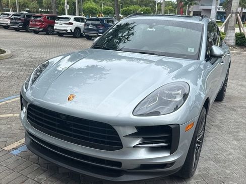 Used 2021 Porsche Macan S AWD/4WD image 2