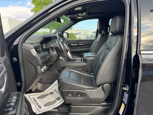 Used 2022 GMC Yukon XL Denali AWD/4WD image 16