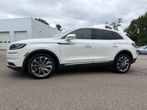 Used 2023 Lincoln Nautilus Reserve AWD/4WD image 4