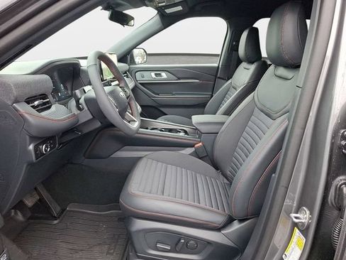 Used 2026 Ford Explorer ST-Line w/ ST-Line Street Pack AWD/4WD image 8