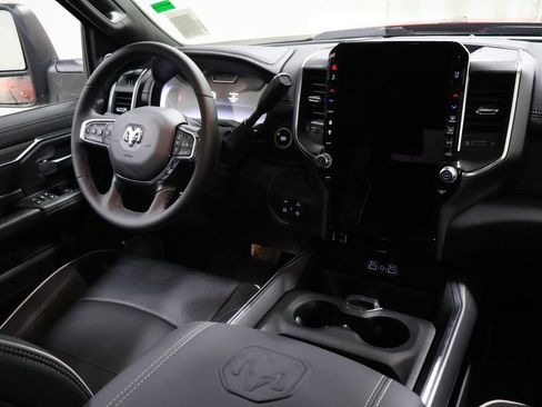 New 2026 RAM 2500 Laramie AWD/4WD image 18