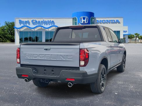 New 2026 Honda Ridgeline Black Edition image 7