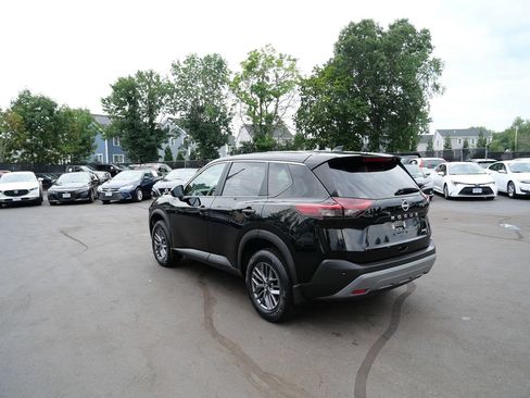 Used 2023 Nissan Rogue S AWD/4WD image 5