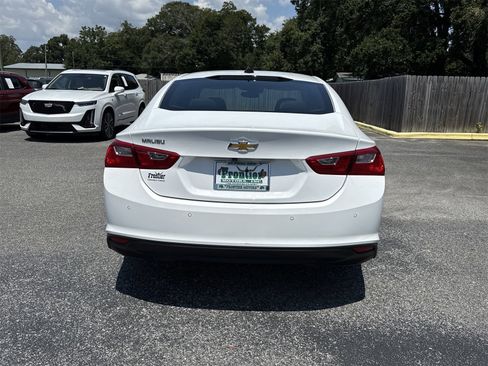 Used 2024 Chevrolet Malibu LS w/ Driver Confidence Package image 4