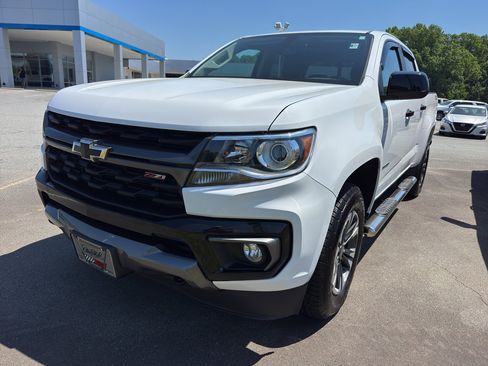 Used 2022 Chevrolet Colorado Z71 AWD/4WD image 1