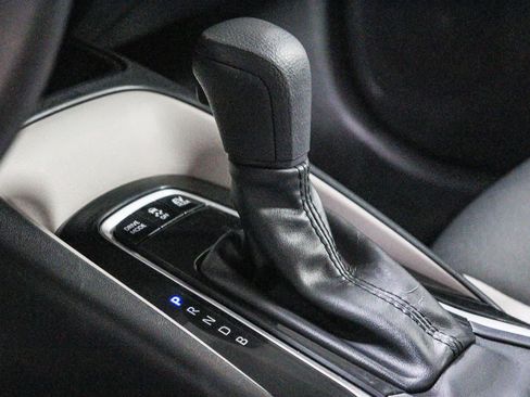Certified 2025 Toyota Corolla LE FWD image 21