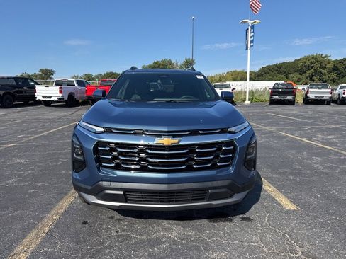 New 2026 Chevrolet Equinox LT w/ Convenience Package II image 2