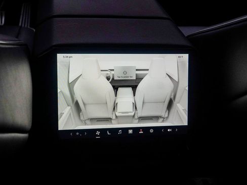 Used 2025 Tesla Cybertruck AWD Crew Cab image 23