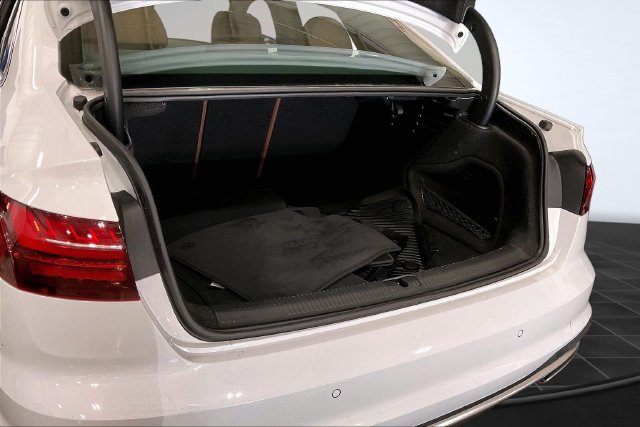 Used 2021 Audi A4 2.0T Premium Plus w/ Premium Plus Package AWD/4WD image 5