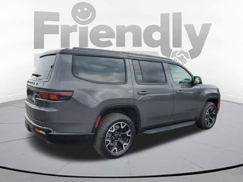 Used 2025 Jeep Wagoneer Series II image 5