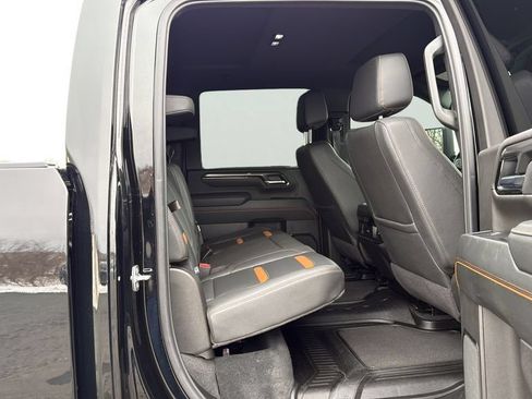 Used 2025 GMC Sierra 2500 AT4 AWD/4WD image 12