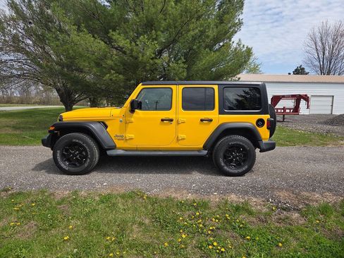 Used 2020 Jeep Wrangler Unlimited Sport S AWD/4WD image 2
