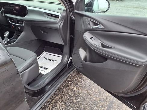 Used 2025 Buick Encore GX Preferred image 76
