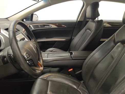 Used 2014 Lincoln MKZ FWD image 17