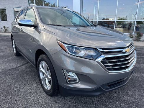 Used 2018 Chevrolet Equinox Premier FWD image 1