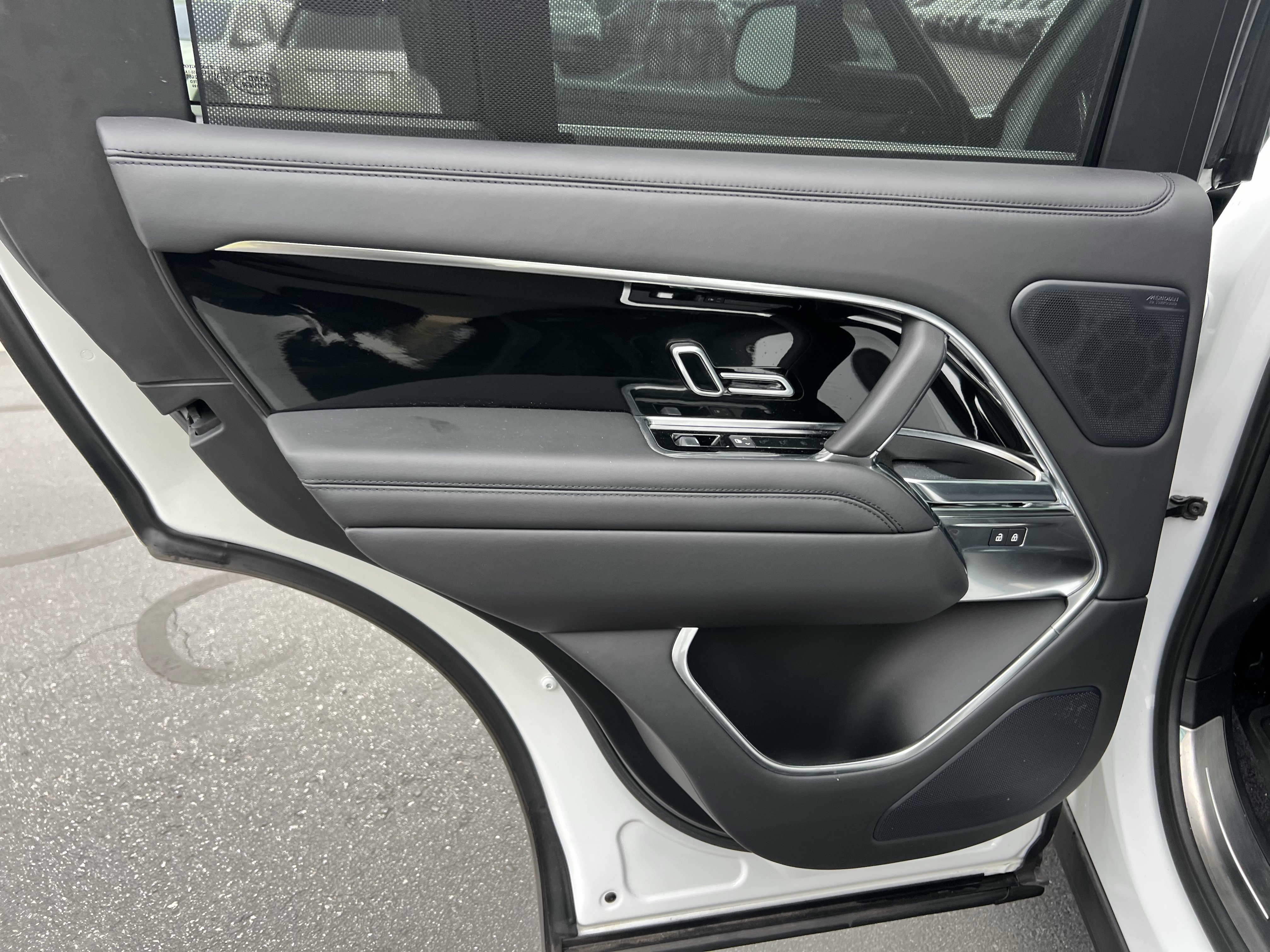 Certified 2023 Land Rover Range Rover SE AWD/4WD image 24